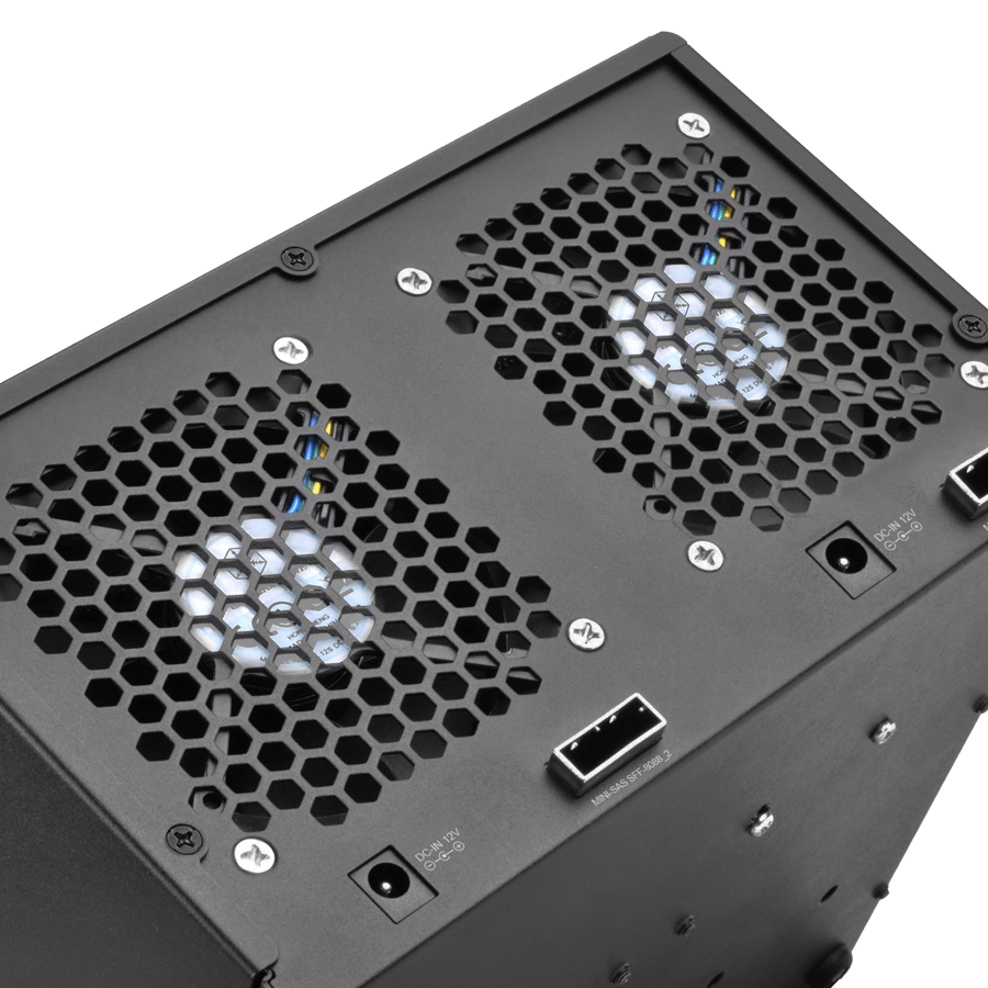 ذخیره ساز تحت شبکه سیلوراستون TS821S — نمای نزدیک 7